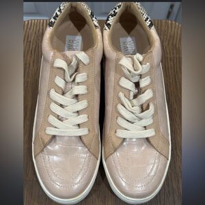 Elegant Beige Croc-Embossed Women's Sneakers